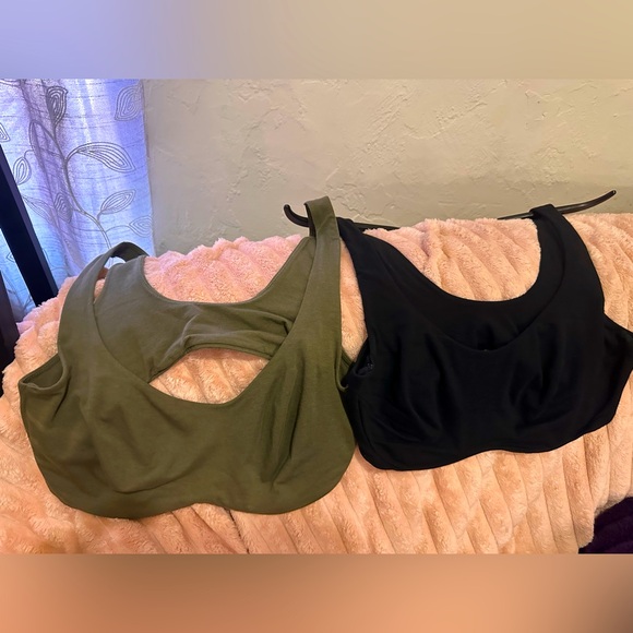 Bralettes - Picture 1 of 4